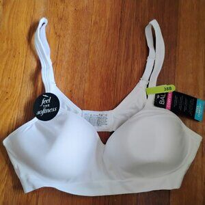 Bali Women White Comfort Revolution Shaping Wireless Smoothing Bra Size38B - NWT